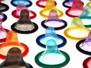 В Малайзії затримали трьох викрадачів 700 тисяч презервативів