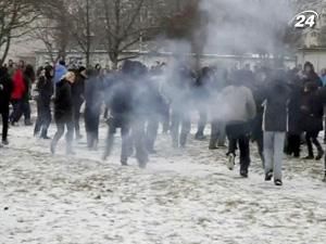 У Німеччині спалахнули сутички між неонацистами та лівими У Німеччині спалахнули сутички між неонацистами та лівими