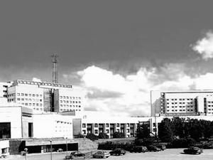 У Москві відомий хірург викинувся з вікна палати У Москві відомий хірург викинувся з вікна палати