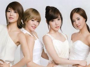 Dior у Південній Кореї рекламується на популярній групі Dior у Південній Кореї рекламується на популярній групі