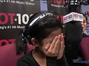 Lady Gaga довела дівчинку до сліз Lady Gaga довела дівчинку до сліз