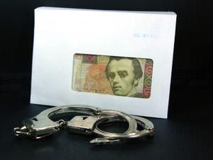 У Полтаві "зловили" на хабарі трьох викладачів У Полтаві "зловили" на хабарі трьох викладачів