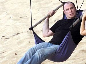 Джон Траволта вже не приховує лисини Джон Траволта вже не приховує лисини