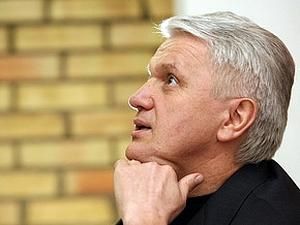 Литвин: Перший рік президентства Януковича вніс передбачуваність в життя країни Литвин: Перший рік президентства Януковича вніс передбачуваність в життя країни
