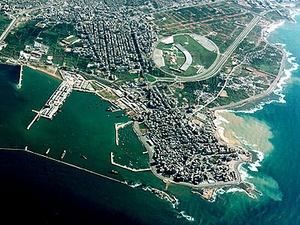 Над столицею Лівії літають бойові вертольоти, багато вбитих Над столицею Лівії літають бойові вертольоти, багато вбитих