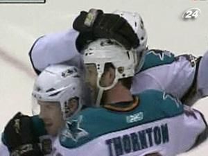 Джо Торнтон закинув 300-ту шайбу в кар'єрі Джо Торнтон закинув 300-ту шайбу в кар'єрі