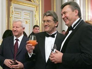 Янукович привітав Ющенка Янукович привітав Ющенка