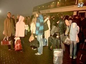 125 українців уночі повернулися з Лівії 125 українців уночі повернулися з Лівії