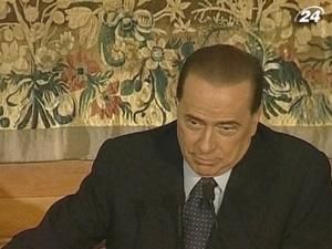 Берлусконі надарував повіям авто на суму 300 тисяч євро Берлусконі надарував повіям авто на суму 300 тисяч євро