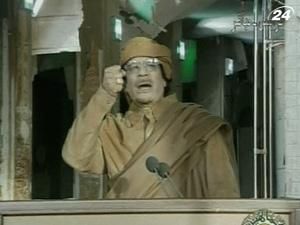 Швейцарія заморозила активи Каддафі Швейцарія заморозила активи Каддафі