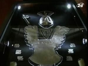 У музеї Куско представили речі з поховання царя держави Уарі У музеї Куско представили речі з поховання царя держави Уарі