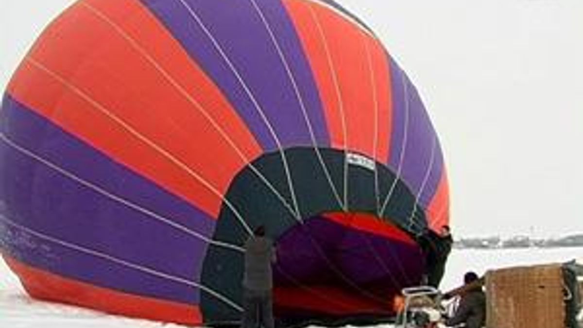 У Кам’янці-Подільському вкотре змагалися джипери і повітроплавці У Кам’янці-Подільському вкотре змагалися джипери і повітроплавці