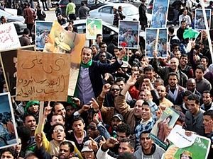 У Тріполі найманці Каддафі відкрили вогонь по маніфестантах У Тріполі найманці Каддафі відкрили вогонь по маніфестантах