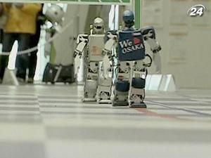 У Японії стартував перший у світі марафон андроїдів У Японії стартував перший у світі марафон андроїдів