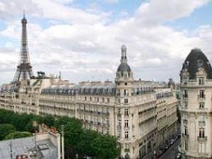 У Парижі захопили посольство Лівії У Парижі захопили посольство Лівії