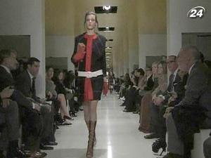 Показ від Prada назвали найцікавішим шоу у цьому сезоні Показ від Prada назвали найцікавішим шоу у цьому сезоні