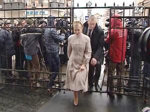 Юлію Тимошенко сьогодні знову викликали у Генпрокуратуру - 1 березня 2011 - Телеканал новин 24 Юлію Тимошенко сьогодні знову викликали у Генпрокуратуру - 1 березня 2011 - Телеканал новин 24