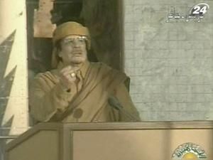 Муаммар Каддафі заявляє, що він не може піти у відставку
