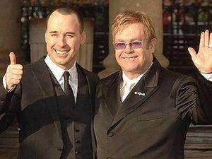 Елтон Джон поїде на королівське весілля Елтон Джон поїде на королівське весілля