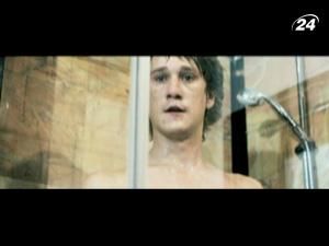 "Поцілунок крізь стіну": у житті асистента фокусника Кеші настає темна смуга "Поцілунок крізь стіну": у житті асистента фокусника Кеші настає темна смуга