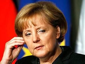 Меркель засудила "жахливий інцидент" в аеропорту Франкфурта