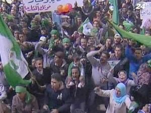 У Тріполі тисячі лівійців вийшли на мітинг підтримки Каддафі 