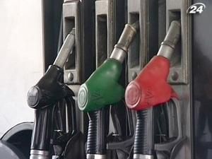 Підприємці погрожують уряду бензиновим Майданом