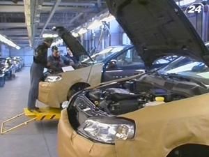 "УкрАвто" зупинила автофабрику у Варшаві "УкрАвто" зупинила автофабрику у Варшаві