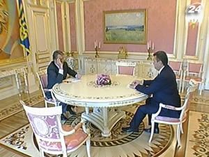 ЗМІ: Ющенко може змінити Азарова на посаді прем'єра