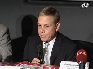 Новий тренер збірної Майк Фрателло прибув в Україну Новий тренер збірної Майк Фрателло прибув в Україну