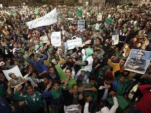 У Лівії десятки вбитих і сотні поранених У Лівії десятки вбитих і сотні поранених