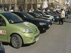 У столиці стартувало "Велике жіноче раллі" У столиці стартувало "Велике жіноче раллі"