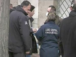 Частину коштовностей з пограбованого бутіка знайшли в канаві Частину коштовностей з пограбованого бутіка знайшли в канаві