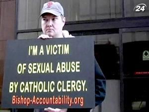 У Філадельфії розглядають справу про зґвалтування дітей священиками У Філадельфії розглядають справу про зґвалтування дітей священиками