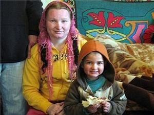 23-річна жителька Румунії стала наймолодшою бабусею у світі 