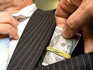 МВС: Середня сума хабара чиновнику в Україні — 177 тисяч гривень