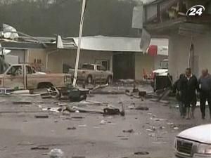 Потужний шторм налетів на південний схід США Потужний шторм налетів на південний схід США