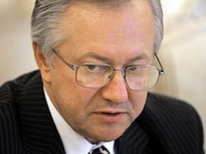 Тарасюк: Українська влада здає національні інтереси