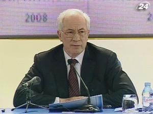 Азаров запевняє, що дефолту в Україні не буде ніколи Азаров запевняє, що дефолту в Україні не буде ніколи