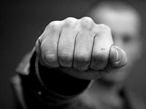 У Запорізькій області вчитель зламав ніс учневі У Запорізькій області вчитель зламав ніс учневі