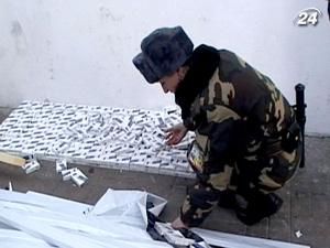 Львівські прикордонники вилучили цигарок на мільйон гривень Львівські прикордонники вилучили цигарок на мільйон гривень