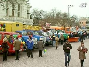 У Євпаторії обрали найкращого водія комунальної машини