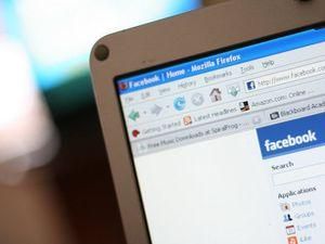 Японці звинувачують користувачів Facebook і Twitter в дезінформації Японці звинувачують користувачів Facebook і Twitter в дезінформації