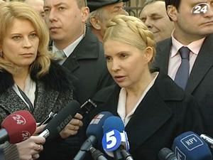 Тимошенко просит ГПУ разобраться с Азаровым 