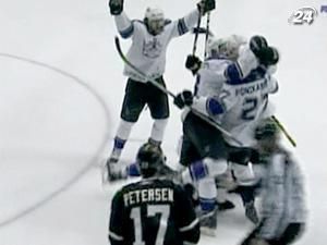 Поникаровский помог "Лос-Анджелесу " победить "Даллас" Поникаровский помог "Лос-Анджелесу " победить "Даллас"