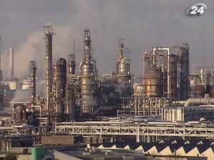 В результате землетрясения в Японии прекратили работу некоторые НПЗ В результате землетрясения в Японии прекратили работу некоторые НПЗ