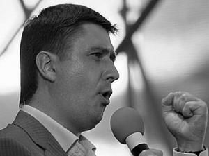 Кириленко призывает членов Гуманитарного совета требовать отставки Табачника Кириленко призывает членов Гуманитарного совета требовать отставки Табачника