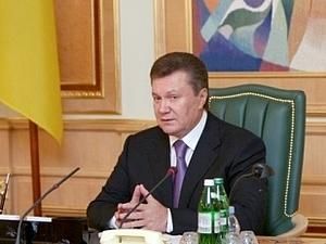 Янукович: Не можете його привезти в країну, чи ви не знаєте, як це робиться?