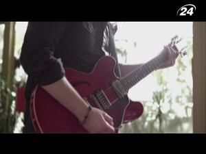 Компанія Ubisoft анонсувала новий симулятор гри на гітарі Компанія Ubisoft анонсувала новий симулятор гри на гітарі