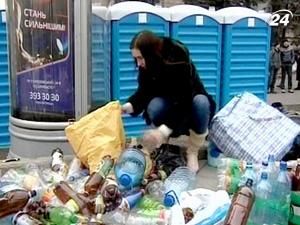 Активісти закликають звільнити міста від пластикового сміття Активісти закликають звільнити міста від пластикового сміття